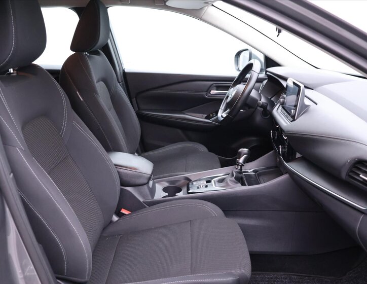 Nissan Qashqai SUV / Terénní 1,3 l 103 kw