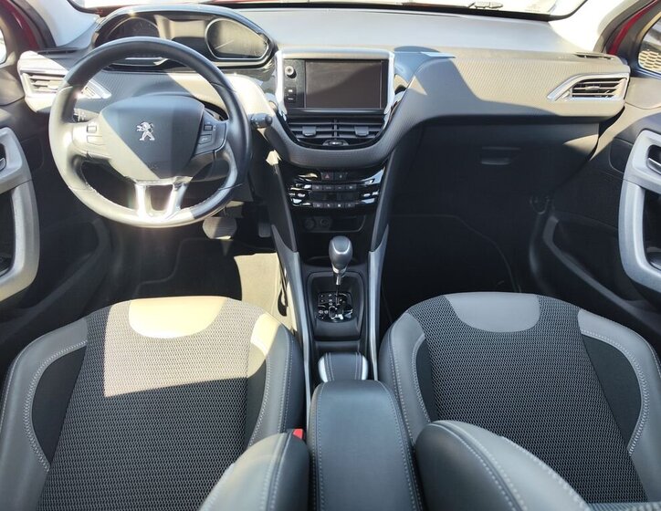 Peugeot 2008 SUV / Terénní 1,2 l 81 kw