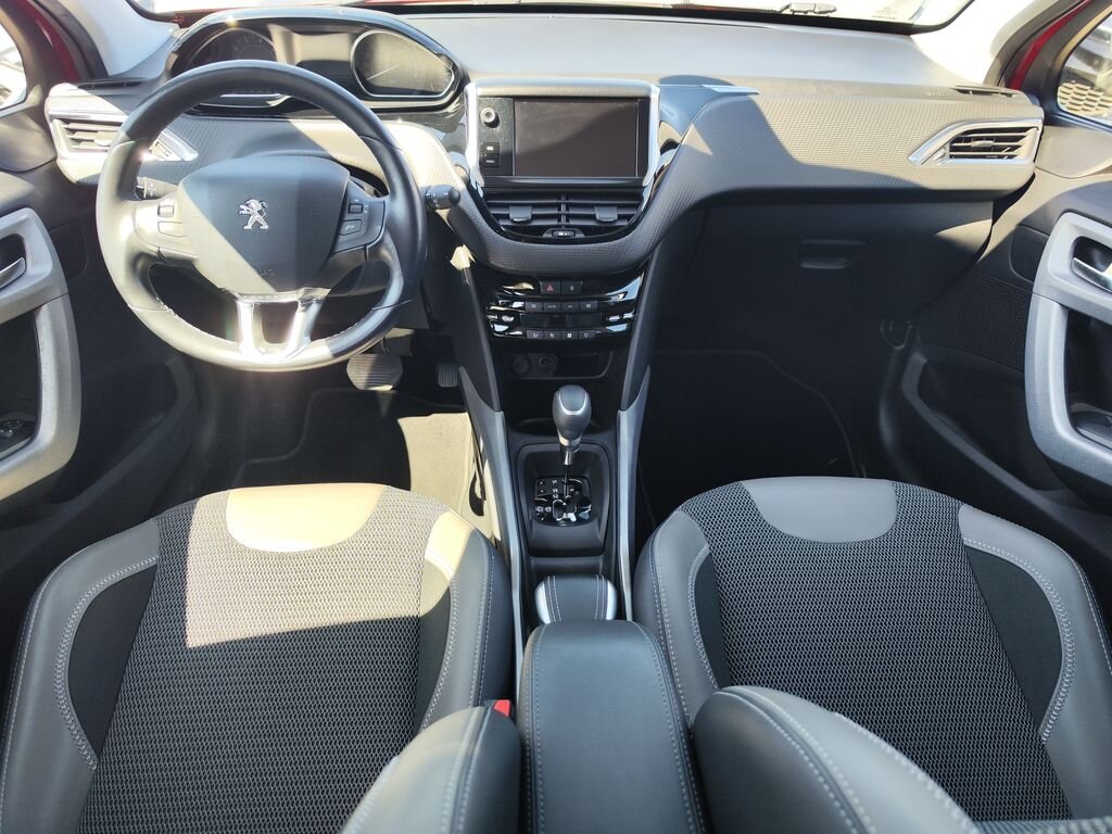 Peugeot 2008 SUV / Terénní 1,2 l 81 kw