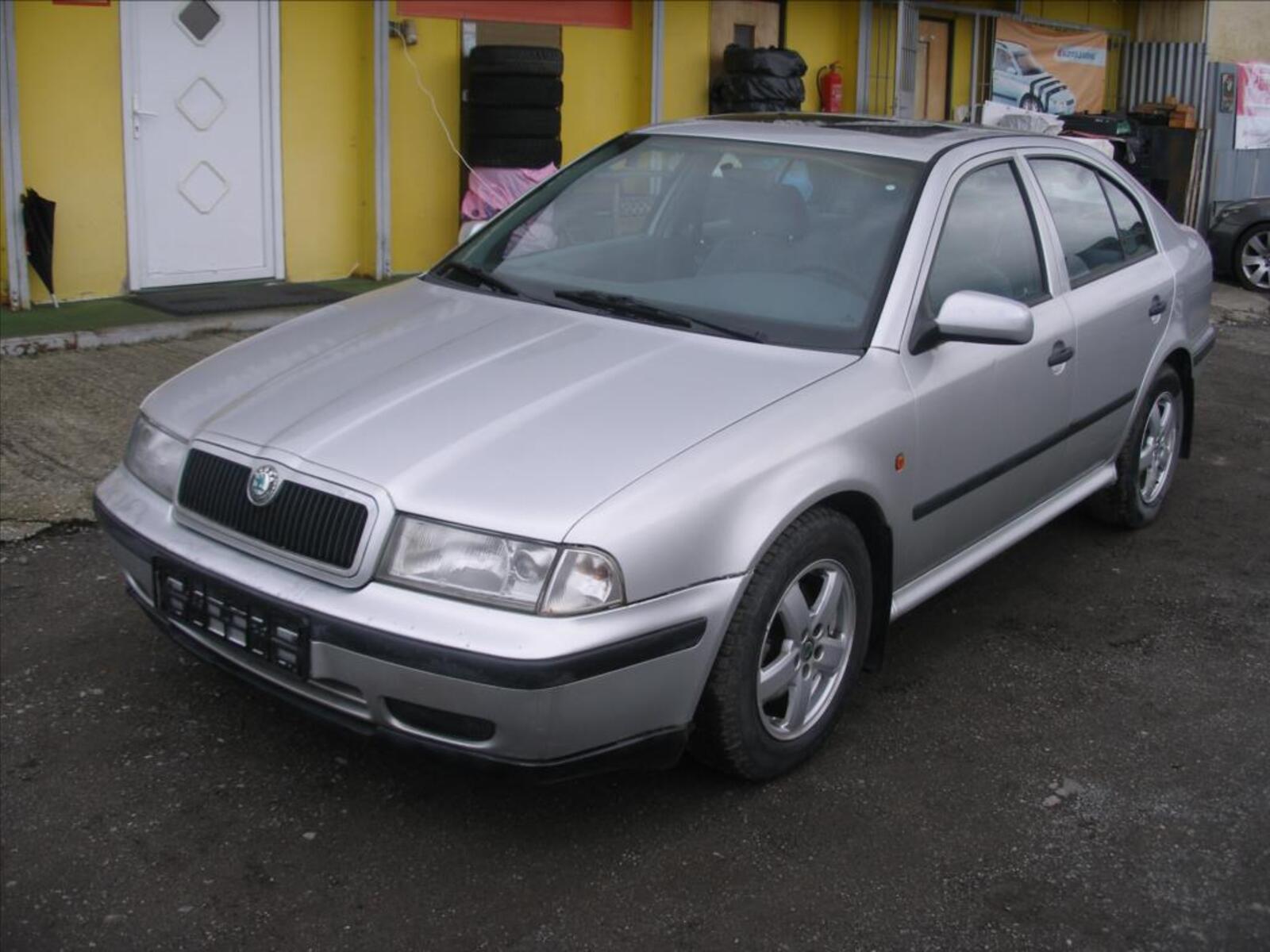 Škoda Octavia 1