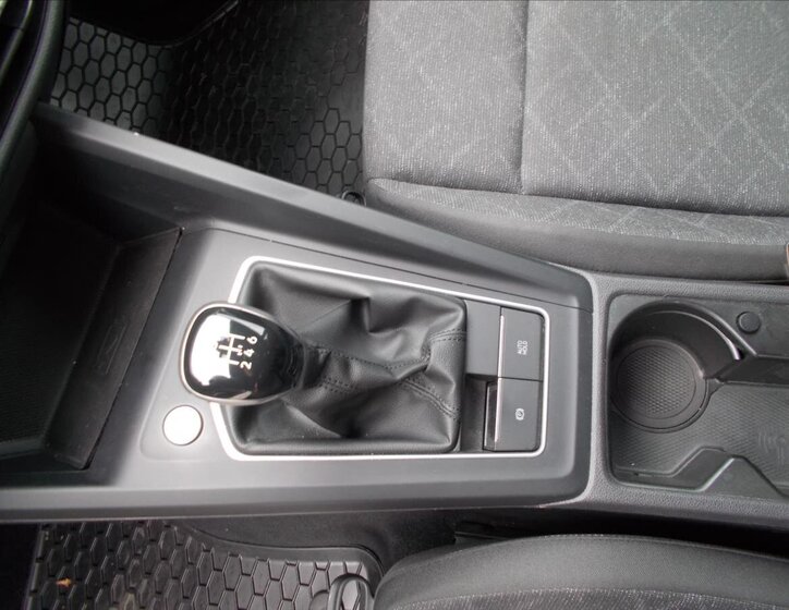 Volkswagen Golf Kombi 1,5 l 96 kw