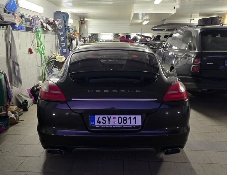 Porsche Panamera 5