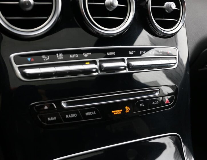 Mercedes-Benz GLC SUV / Terénní 3,0 l 270 kw