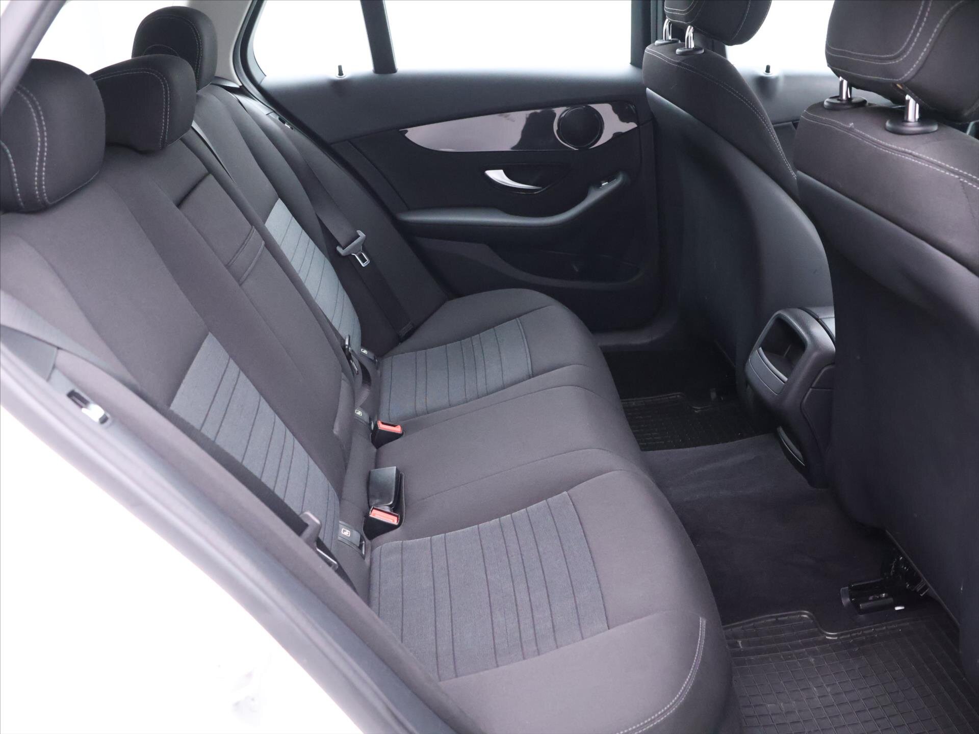 Mercedes-Benz Třídy C Kombi 2,1 l 100 kw