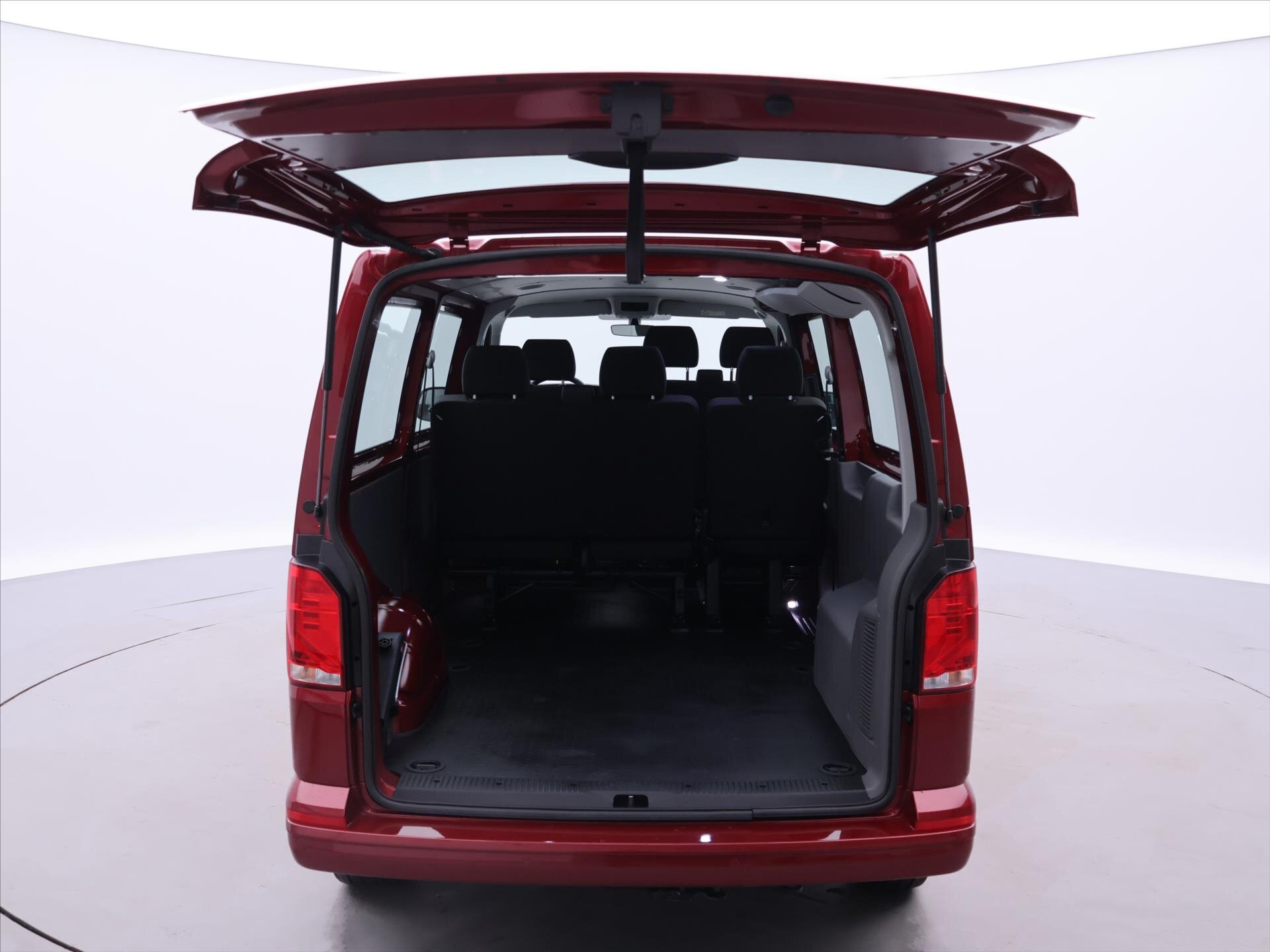 Volkswagen Transporter Kombi 2,0 l 110 kw