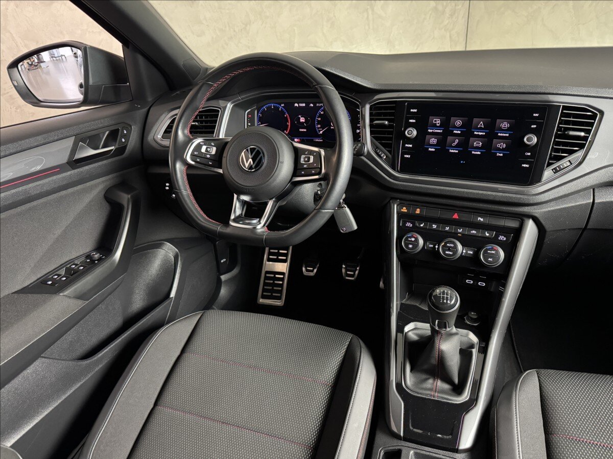 Volkswagen T-Roc SUV / Terénní 1,5 l 110 kw