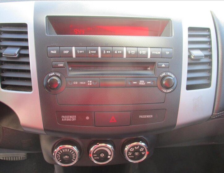 Mitsubishi Outlander SUV / Terénní 2,2 l 115 kw