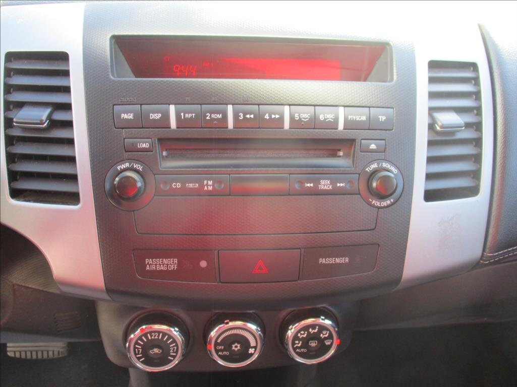 Mitsubishi Outlander SUV / Terénní 2,2 l 115 kw