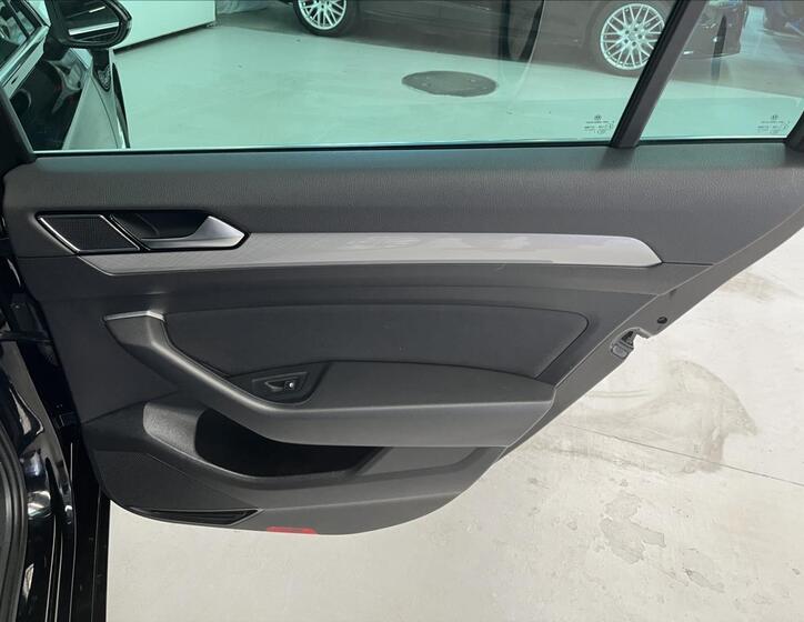 Volkswagen Passat 36