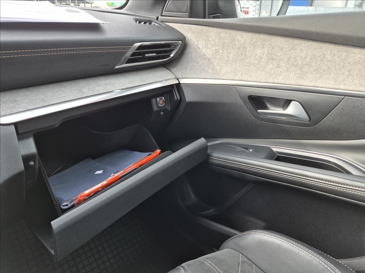 Peugeot 5008 MPV 1,6 l 133 kw