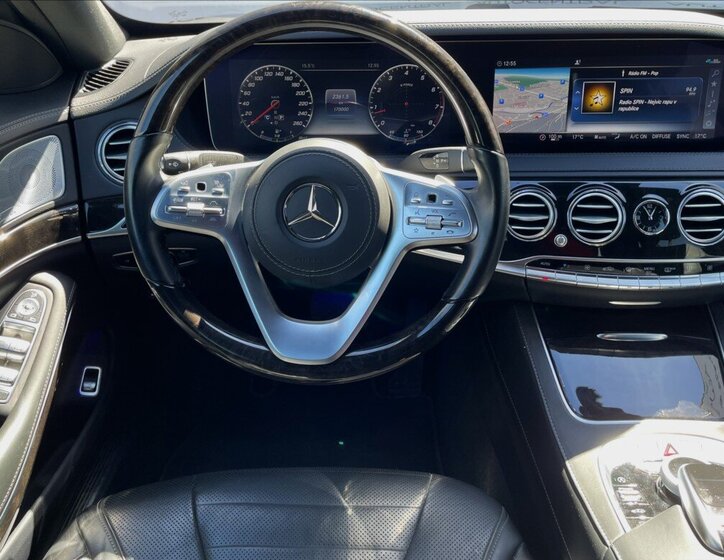 Mercedes-Benz Třídy S Sedan / Limuzína 4,0 l 345 kw