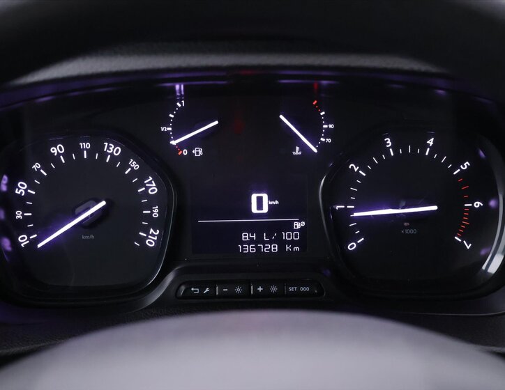 Peugeot Expert Kombi 1,5 l 88 kw