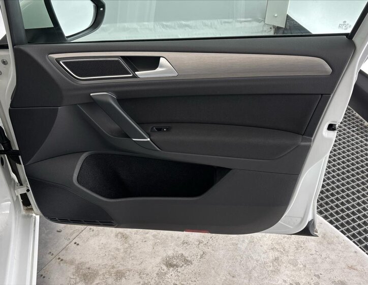 Volkswagen Golf Sportsvan MPV 1,4 l 92 kw