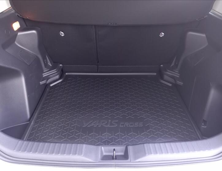 Toyota Yaris Cross 11