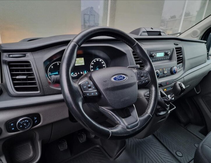 Ford Transit Kombi 2,0 l 96 kw