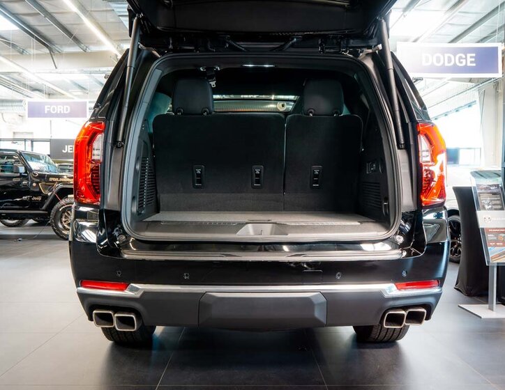 GMC Yukon SUV 6,2 l 313 kw