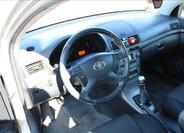 Toyota Avensis 10