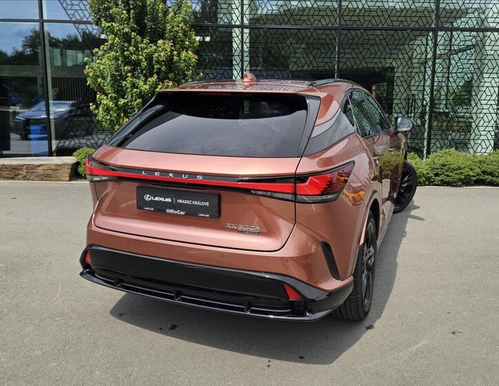 Lexus RX 500h SUV / Terénní 2,4 l 273 kw