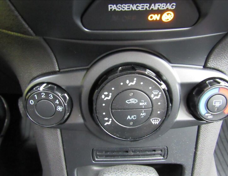 Ford Fiesta Hatchback 998,0 74 kw