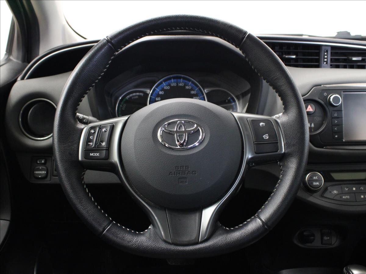 Toyota Yaris Hatchback 1,5 l 74 kw