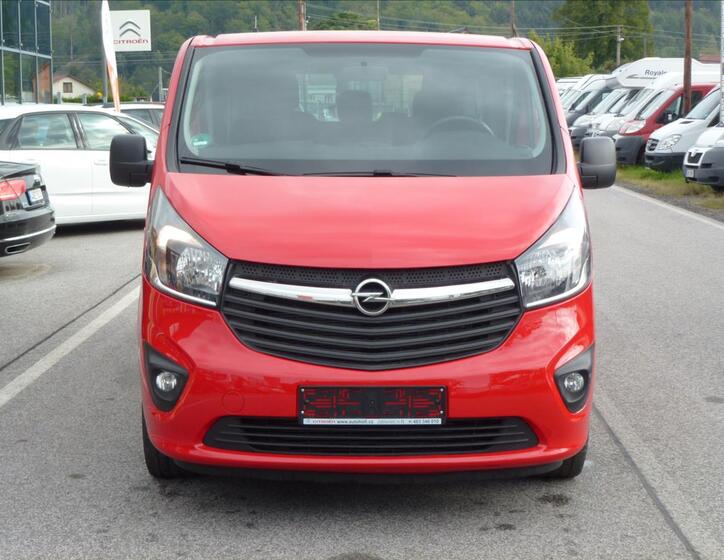 Opel Vivaro 2