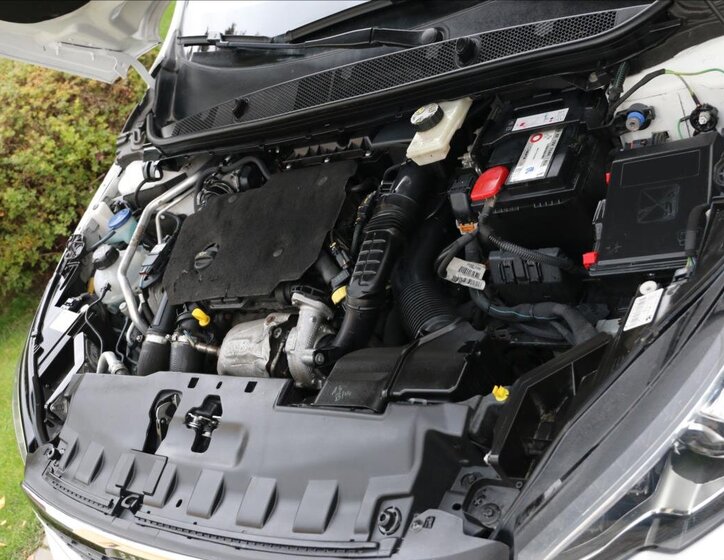 Peugeot 308 Kombi 1,5 l 96 kw