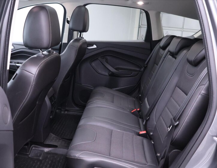 Ford Kuga SUV / Terénní 2,0 l 103 kw