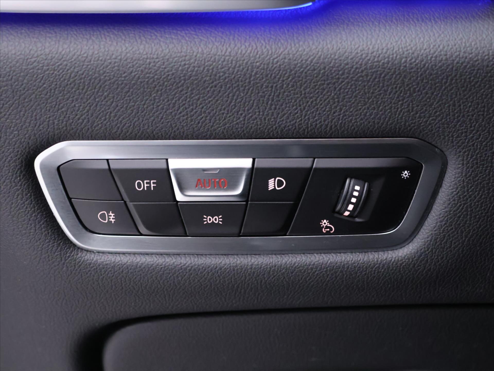 BMW X5 SUV / Terénní 3,0 l 245 kw