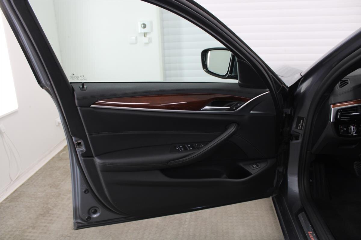 BMW Řada 5 Kombi 2,0 l 140 kw