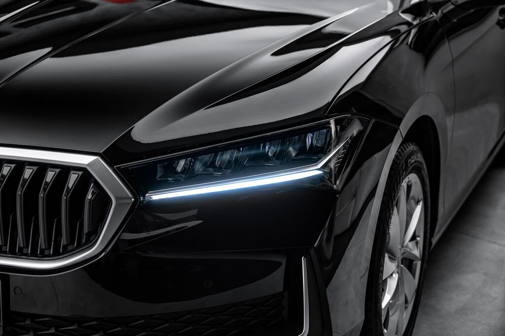 Škoda Superb Sedan / Limuzína 2,0 l 110 kw