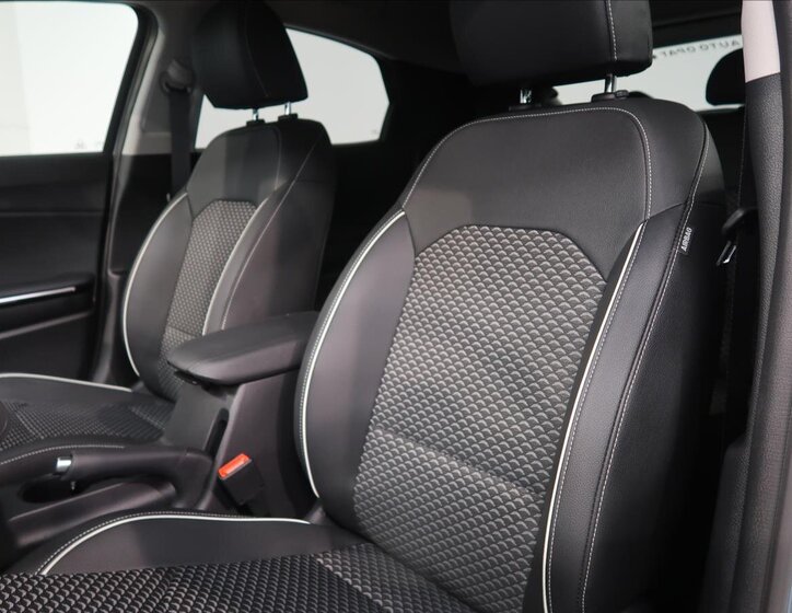 KIA XCeed SUV / Terénní 1,5 l 103 kw