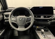 Lexus UX 300h 5