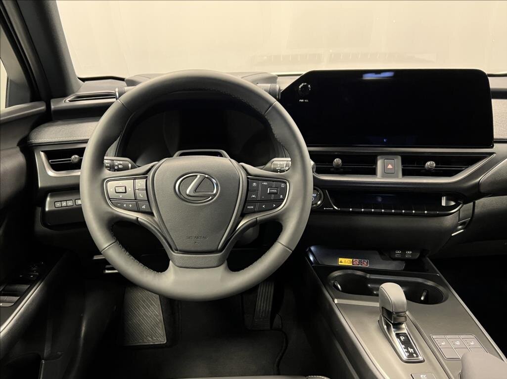 Lexus UX 300h