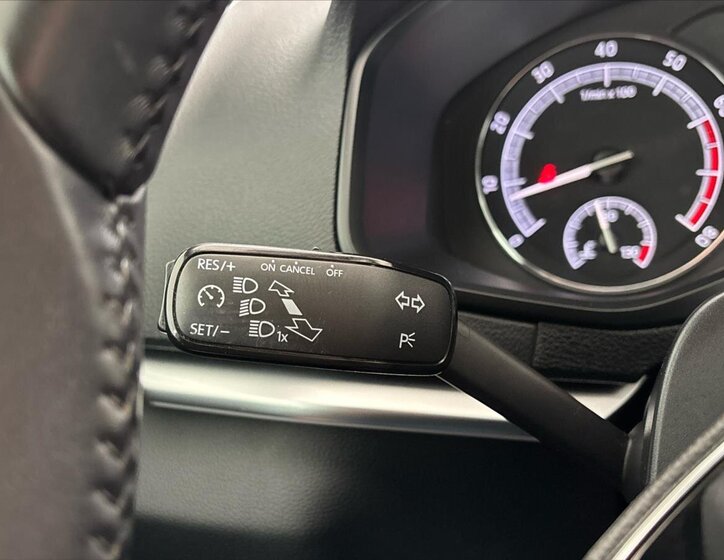 Škoda Karoq SUV / Terénní 1,5 l 110 kw