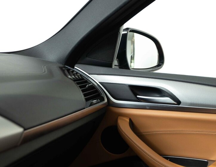 BMW X4 SUV / Terénní 3,0 l 240 kw