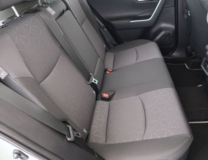 Toyota RAV4 SUV 2,5 l 131 kw