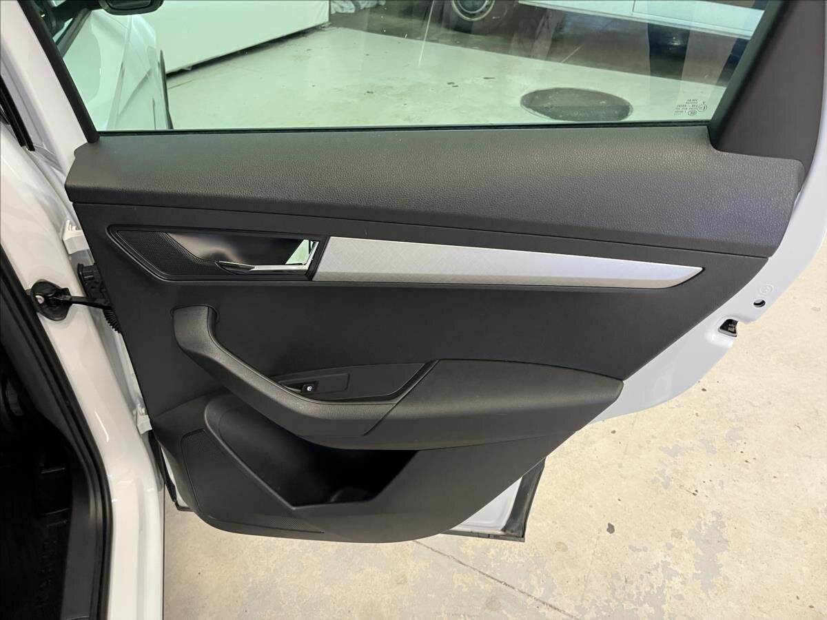 Škoda Karoq SUV 1,5 l 110 kw