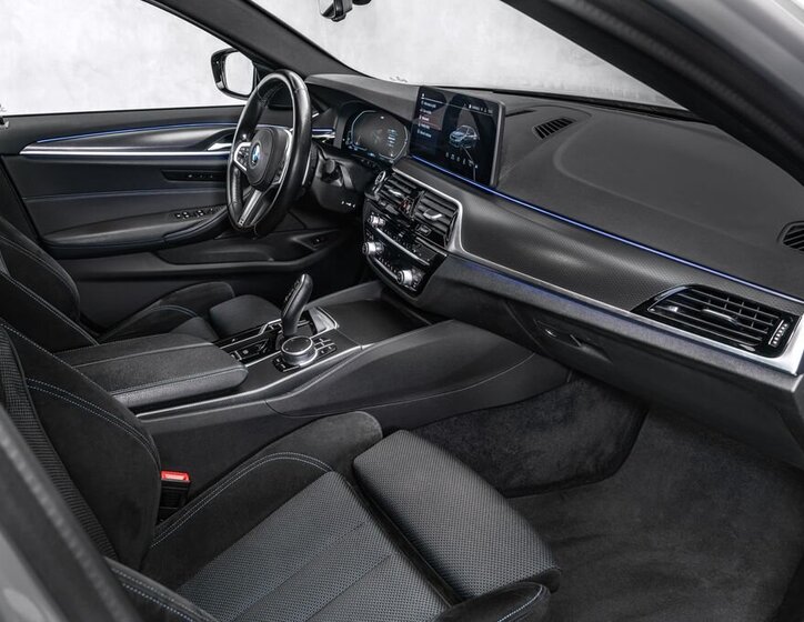 BMW Řada 5 Sedan / Limuzína 2,0 l 140 kw