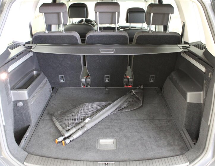 Volkswagen Touran SUV / Terénní 1,2 l 81 kw