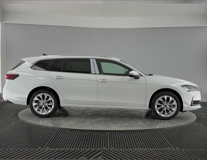 Škoda Superb Kombi 2,0 l 142 kw