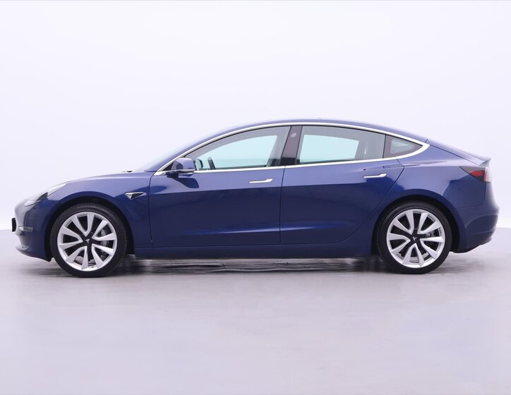 Tesla Model 3 Sedan 0,0 324 kw