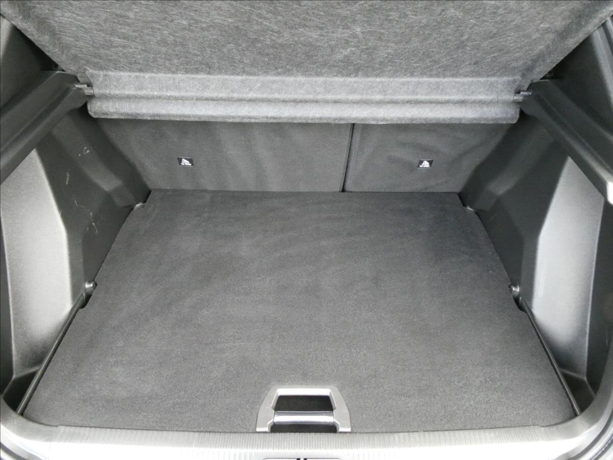 Peugeot 2008 SUV 1,2 l 96 kw