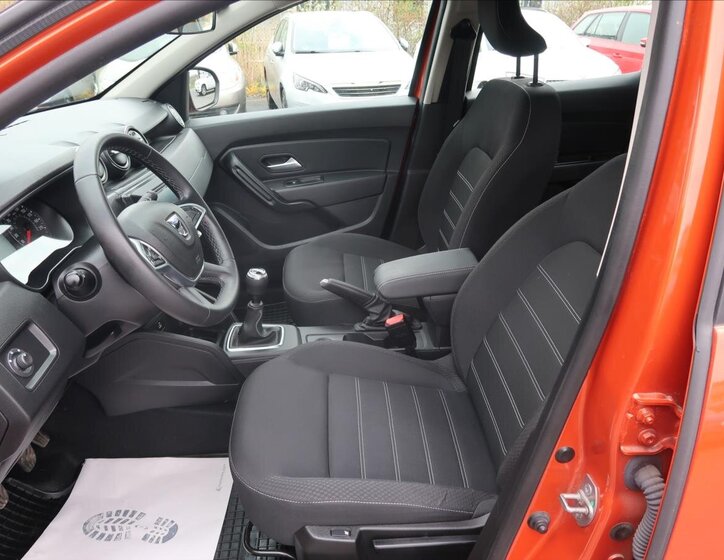 Dacia Duster SUV / Terénní 1,3 l 96 kw