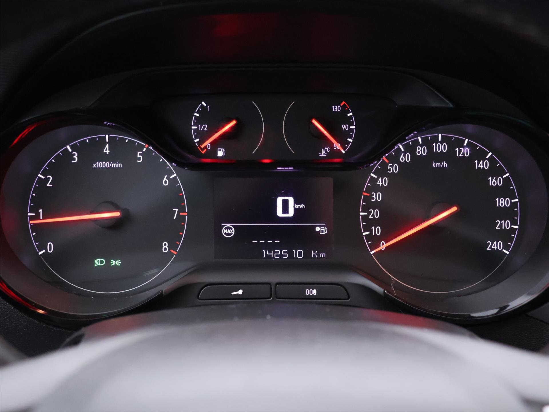 Opel Crossland X SUV / Terénní 1,5 l 75 kw