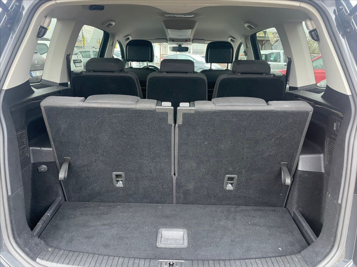 Volkswagen Touran MPV 1,5 l 110 kw