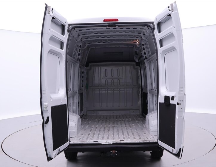 Opel Movano Ostatní 2,2 l 121 kw