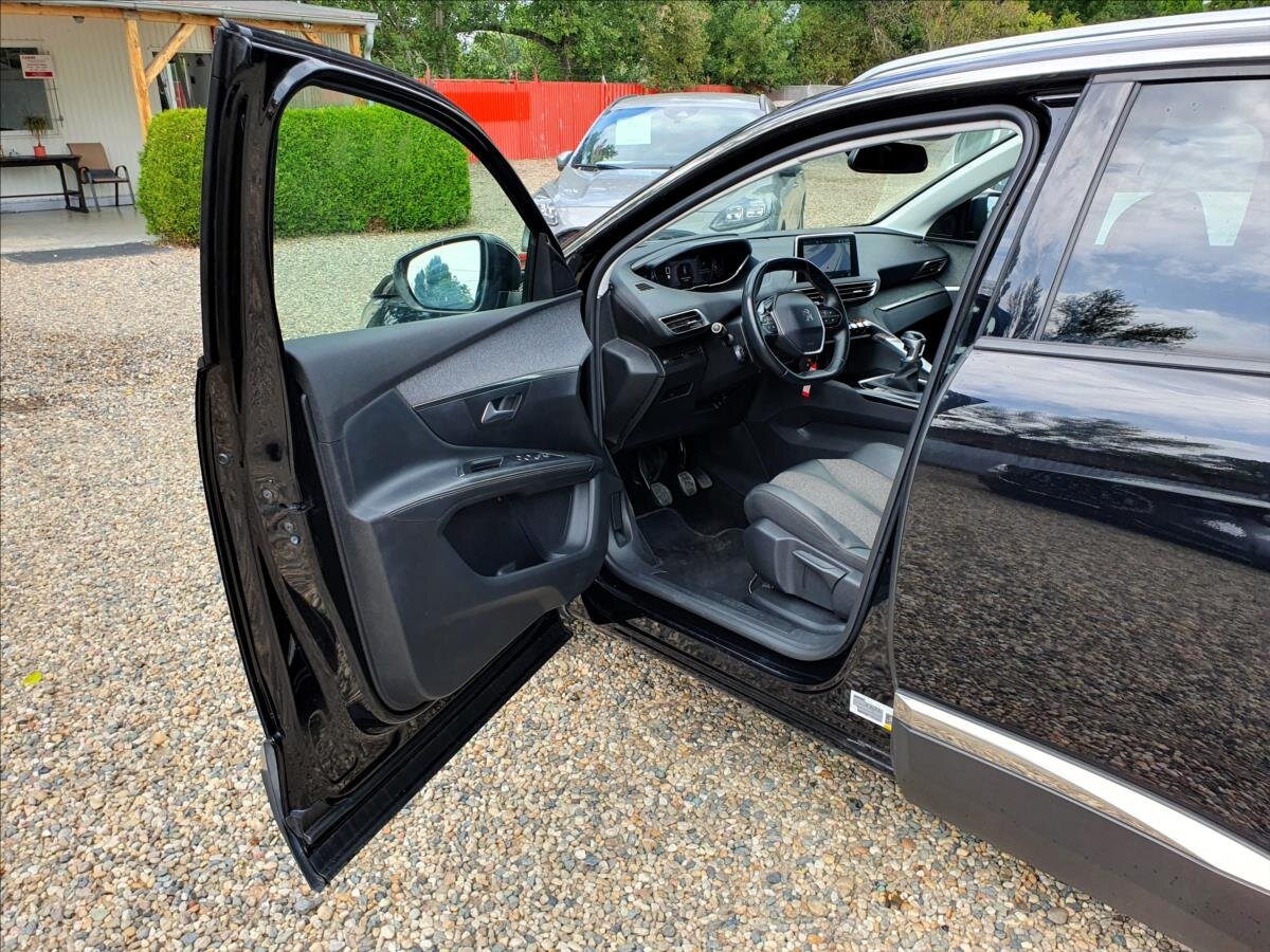 Peugeot 5008 SUV / Terénní 1,5 l 96 kw