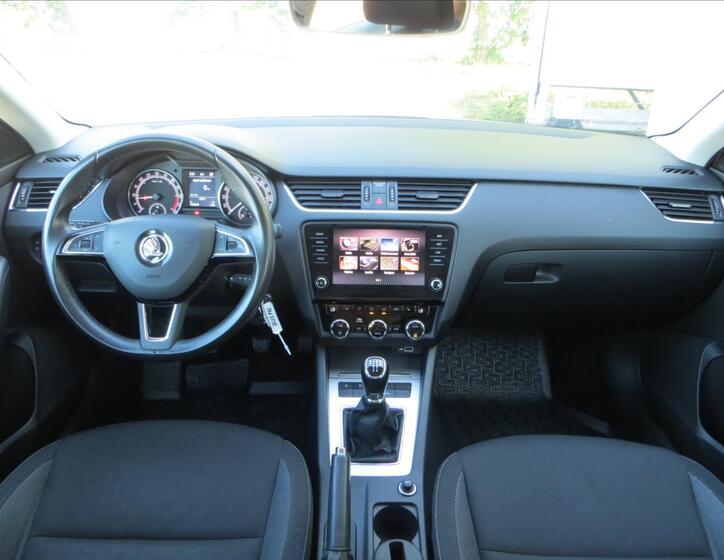 Škoda Octavia 23