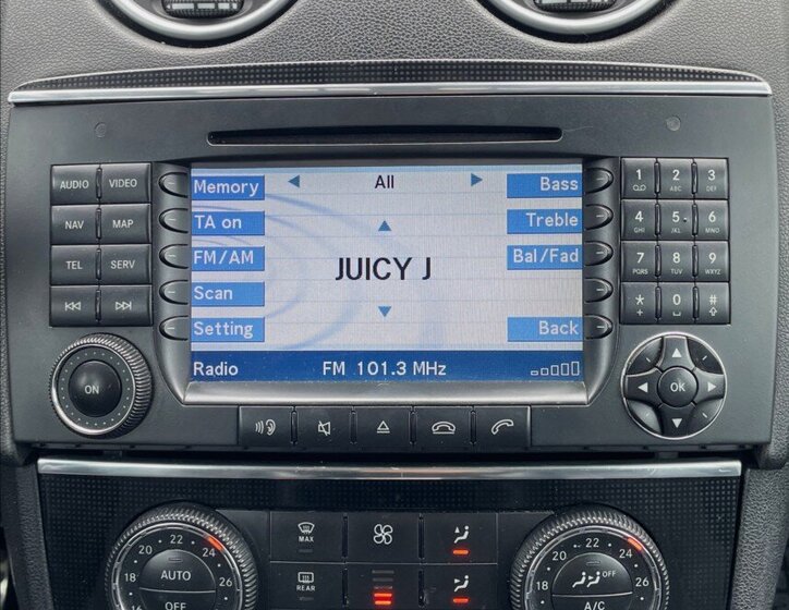 Mercedes-Benz Třídy M SUV / Terénní 3,5 l 200 kw