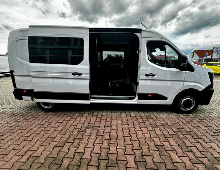 Nissan Interstar Ostatní 2,0 l 96 kw